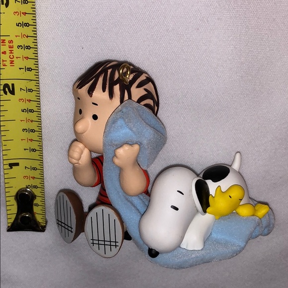 Hallmark Keepsake Ornaments Peanuts Collection - Picture 5 of 6